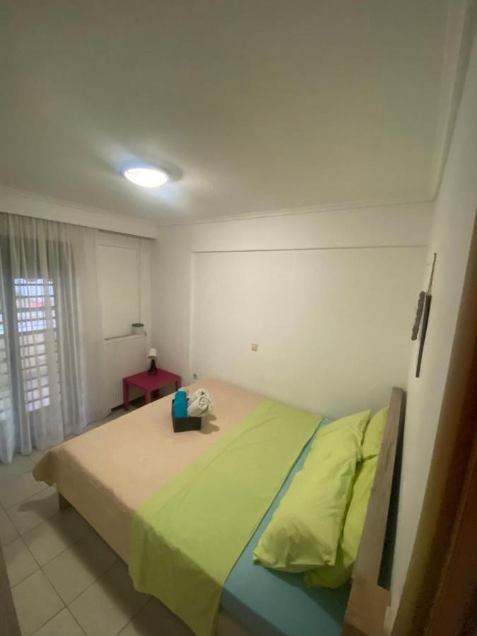 Lovely 2-Bedroom Appartement With Free Parking Agía Triás Dış mekan fotoğraf